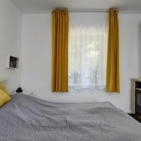 Viragos Vendeghaz A Dunakanyarban, Privat Kerttel Vakantiehuis *